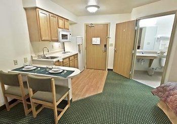 Birch Hill Dayton-wp Afb 2* Beavercreek